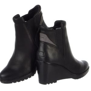 SOREL AFTER HOURS CHELSEA BOOT - WOMEN’S Size 9